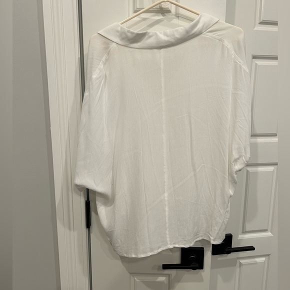 Express Flowy Oversized Crop Button and Tie Front Top Size Medium - Picture 5 of 6